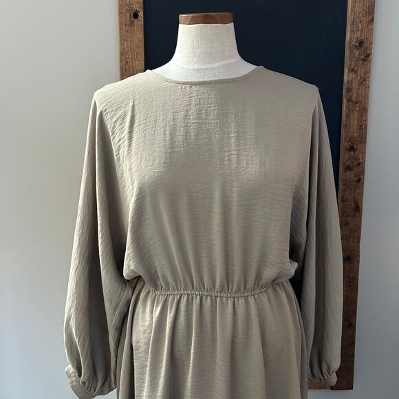 River Island Stone Drawstring Mini Dress 8 Sage Green Flowy Empire Waist Boho - Picture 4 of 13